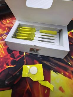 Hộp Kẹo sâm A7 chính hãng Mỹ mở nắp lộ các viên ngậm bên trong - Nhà thuốc Trung Thắng